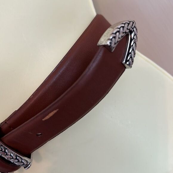 NWT Millennium brown leather belt with silver buckle - Picture 3 of 6